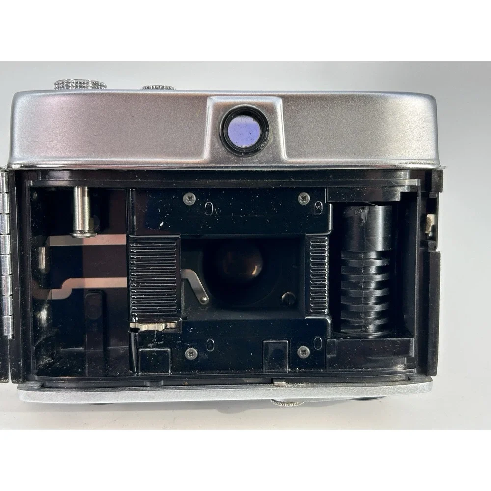Vintage Kodak Automatic 35B Camera 35mm Film Point Shoot